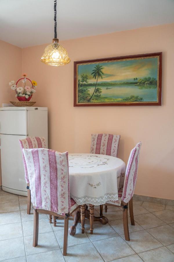 Seaside Serenity: 2-Bedroom Apartment With Boka Bay View Kotor Dış mekan fotoğraf