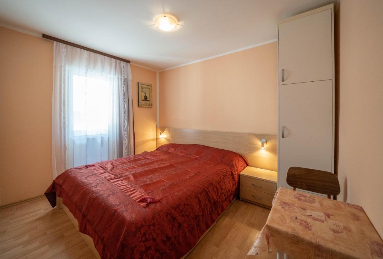 Seaside Serenity: 2-Bedroom Apartment With Boka Bay View Kotor Dış mekan fotoğraf