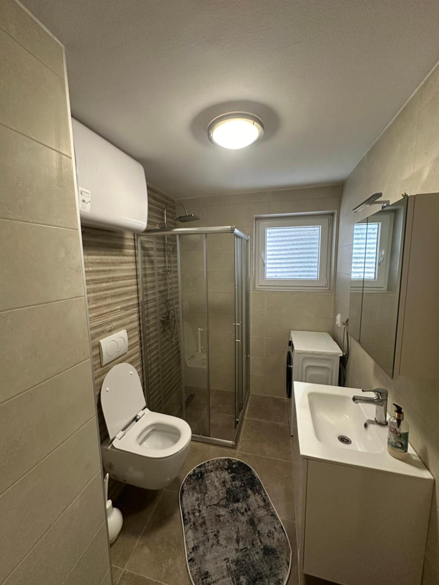 Seaside Serenity: 2-Bedroom Apartment With Boka Bay View Kotor Dış mekan fotoğraf